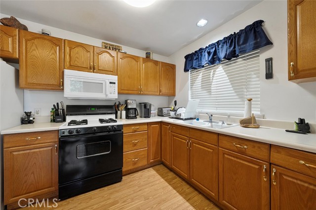 Detail Gallery Image 7 of 21 For 330 Canyon Dr, Cedarpines Park,  CA 92322 - 2 Beds | 1 Baths