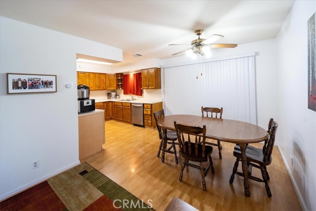 615 S Palm Avenue, Hemet CA: https://media.crmls.org/medias/028d5e13-5f87-4d11-89c5-76ea4c4608d9.jpg