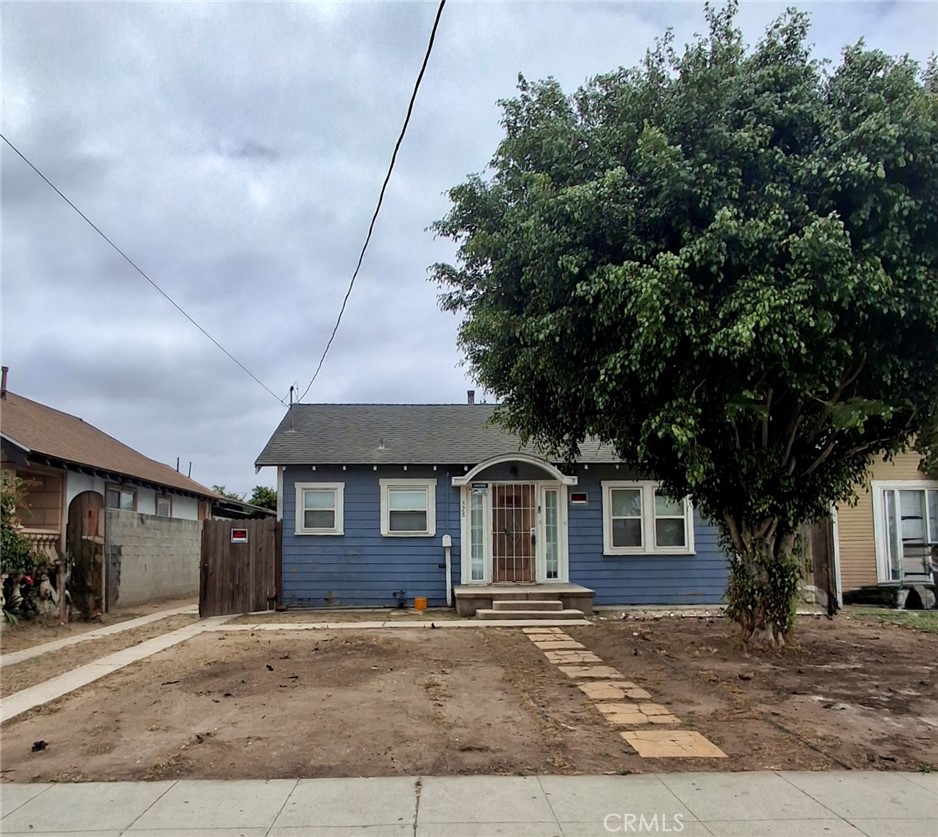 528 W Hillcrest