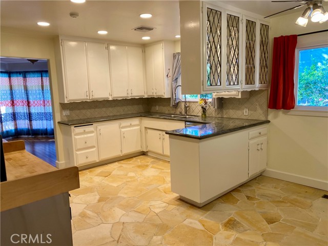 Detail Gallery Image 6 of 25 For 11514 Newcastle Ave, Granada Hills,  CA 91344 - 5 Beds | 4/1 Baths