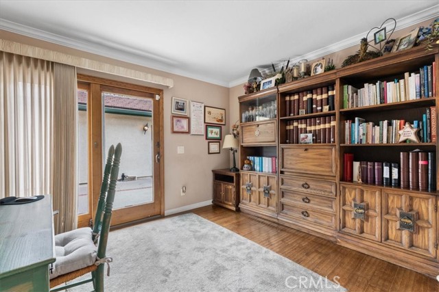 2587 Eagle Circle, Corona CA: https://media.crmls.org/medias/028de106-d0ee-415a-aedd-2f023ce7fee5.jpg