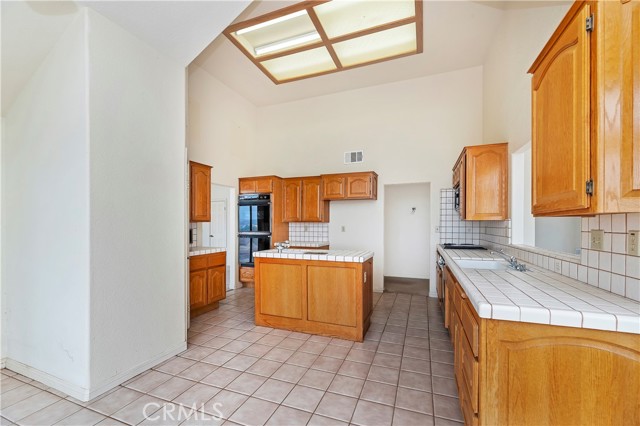 Detail Gallery Image 14 of 50 For 19805 Managua Pl, Murrieta,  CA 92562 - 3 Beds | 2/1 Baths