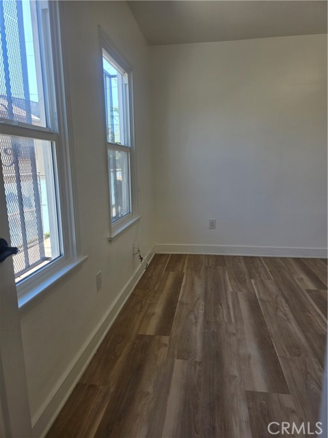 Detail Gallery Image 7 of 7 For 1228 W 89th, Los Angeles,  CA 90044 - 4 Beds | 2 Baths