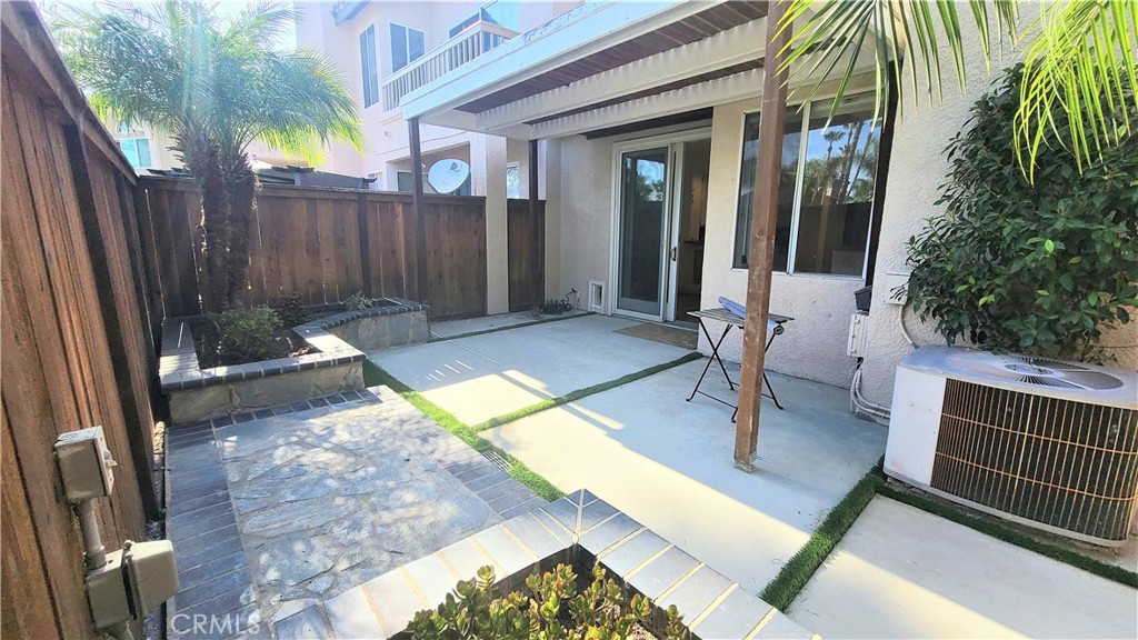 MLS #OC25273791 image #13