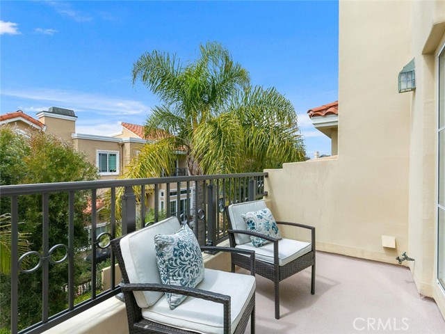 Detail Gallery Image 14 of 30 For 6051 Shadowbrook Cir, Huntington Beach,  CA 92648 - 2 Beds | 2/1 Baths