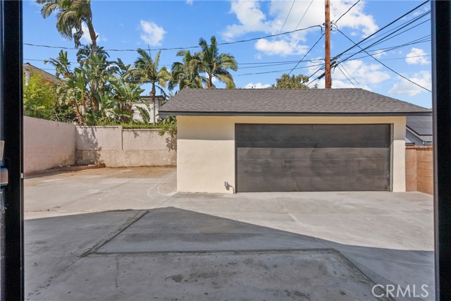 310 S Bel Aire Drive, Burbank CA: https://media.crmls.org/medias/029007c9-e560-4079-bd4b-4b4570b5c806.jpg