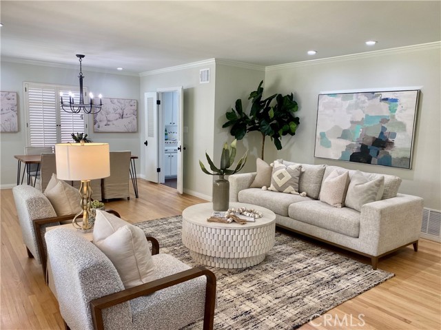 Detail Gallery Image 3 of 34 For 3853 Cedar Ave, Long Beach,  CA 90807 - 2 Beds | 2 Baths