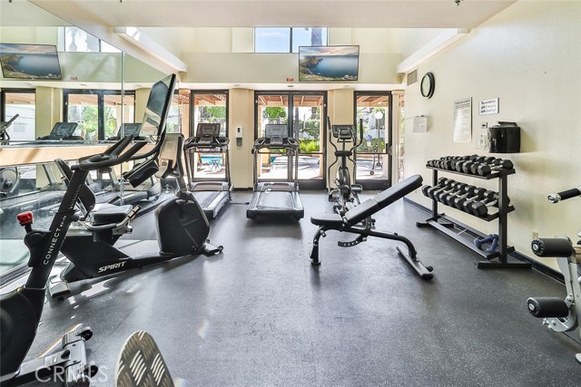 Detail Gallery Image 30 of 36 For 206 Camino Cortina, Camarillo,  CA 93010 - 3 Beds | 3 Baths