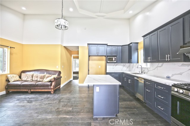 Detail Gallery Image 4 of 13 For 3439 Vantage Pointe, Rowland Heights,  CA 91748 - 2 Beds | 2 Baths