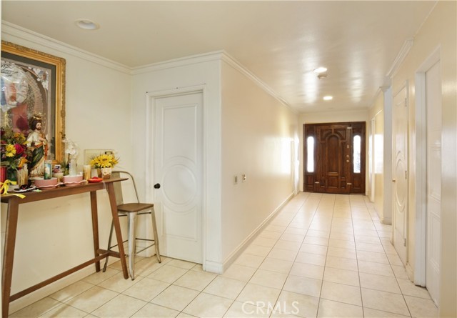 Detail Gallery Image 4 of 32 For 12152 Marbel, Downey,  CA 90242 - 4 Beds | 4 Baths