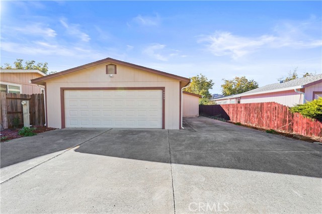 Detail Gallery Image 1 of 72 For 14055 Walnut Way, Clearlake Oaks,  CA 95423 - 3 Beds | 2 Baths