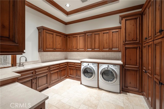 Detail Gallery Image 42 of 55 For 97 Canyon, Irvine,  CA 92603 - 6 Beds | 6/2 Baths