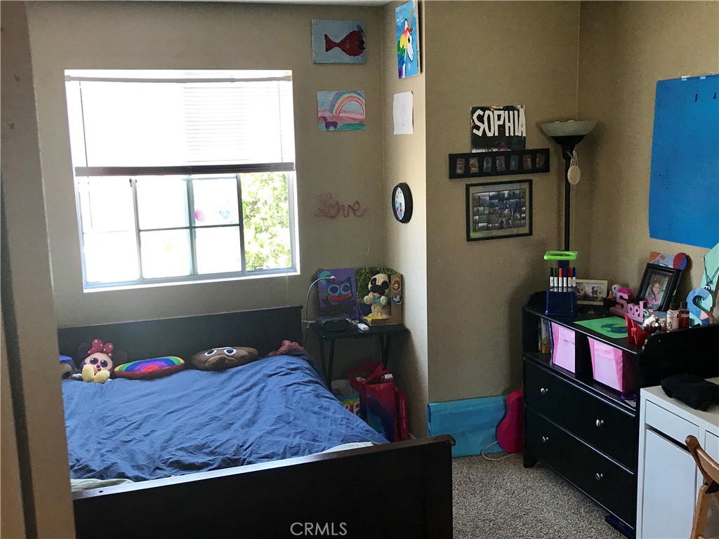 https://media.crmls.org/medias/0291d5fe-47d4-4464-9300-d08d077e85de.jpg?preset=X-Large