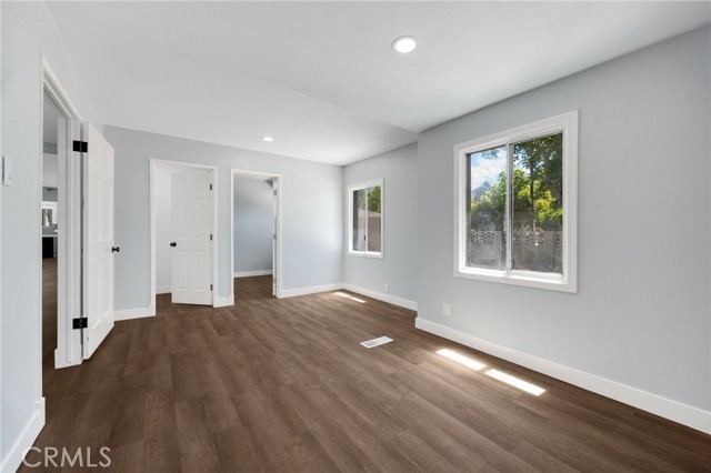 220 W Highland Avenue, Redlands CA: https://media.crmls.org/medias/02927605-46e3-4d1a-b3a2-62f86cfa3452.jpg