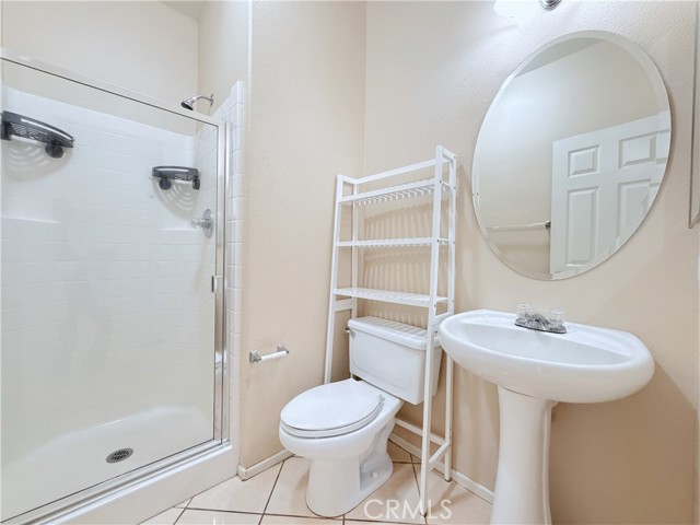 Detail Gallery Image 13 of 36 For 5793 Oakdale Ln, Fontana,  CA 92336 - 5 Beds | 3 Baths