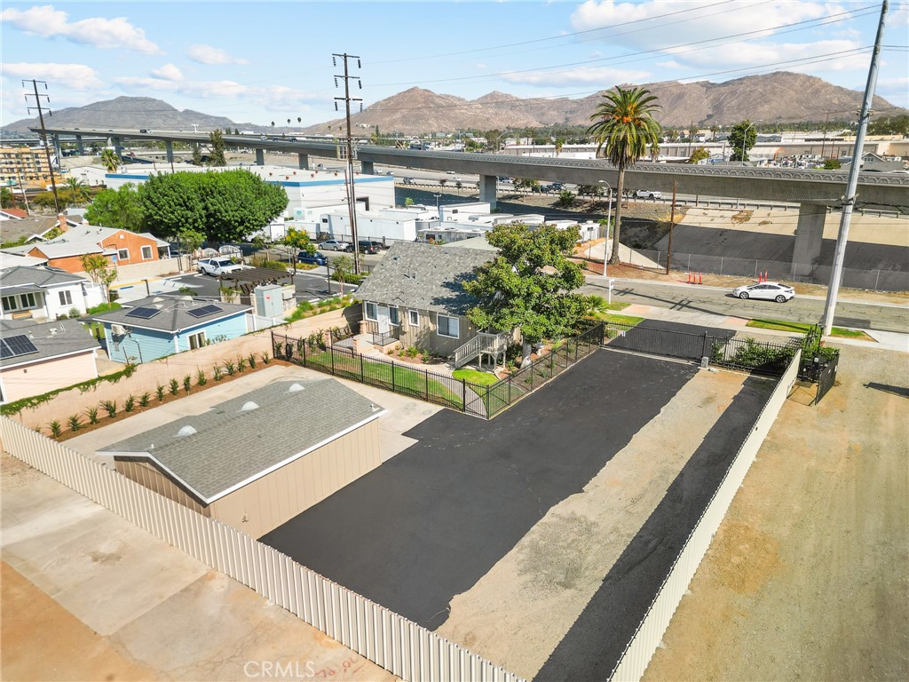 MLS #IV25219801 image #5