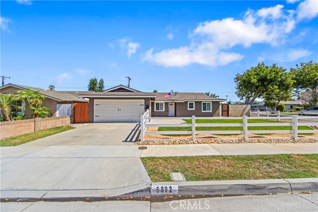 5892 Meadowlark Dr, Huntington Beach, CA 92649