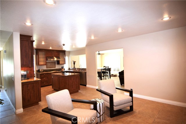 Detail Gallery Image 5 of 22 For 21631 Treeshade Ln, Lake Forest,  CA 92630 - 4 Beds | 2/1 Baths