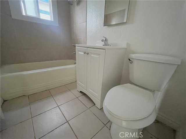 Image 14 of 18 For 3855 Locust  