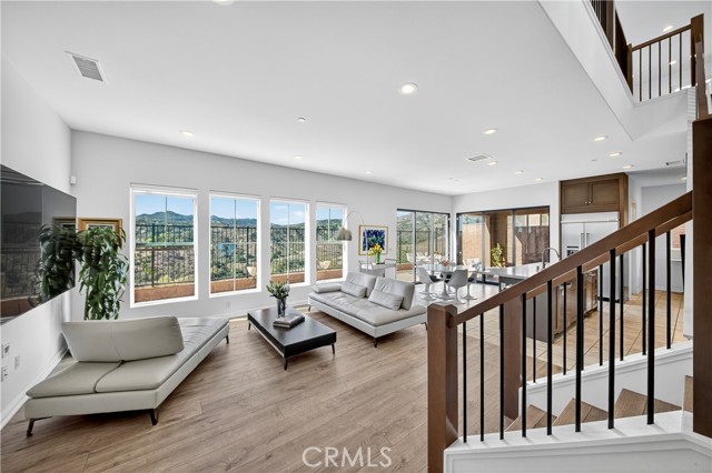 Detail Gallery Image 2 of 26 For 20851 W Acorn Circle, Porter Ranch,  CA 91326 - 4 Beds | 3 Baths