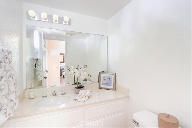 3 Blue Heron Lane, Aliso Viejo CA: https://media.crmls.org/medias/029390eb-31df-41a9-b40e-9a7197d03a08.jpg