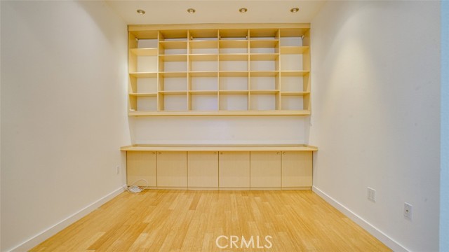 Detail Gallery Image 40 of 55 For 4705 Whitsett #106,  Studio City,  CA 91604 - 2 Beds | 2 Baths