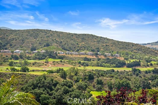 18 Beaconsfield, Rancho Santa Margarita CA: https://media.crmls.org/medias/02947c90-1aef-43e4-b9b0-0c9d1f3221d2.jpg