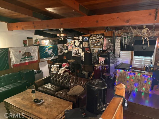 12917 Gladstone photo 13