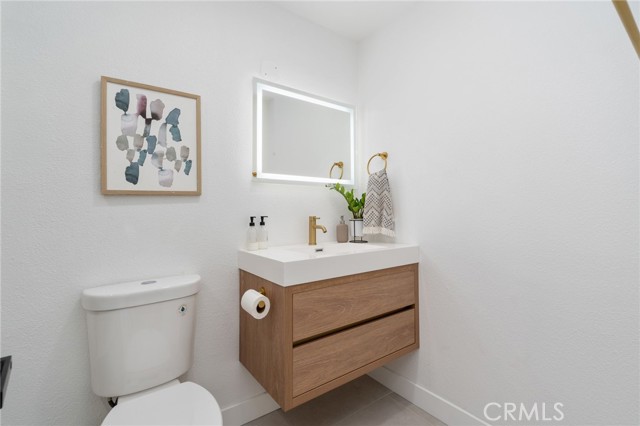 Detail Gallery Image 18 of 30 For 2076 N Diamond, Orange,  CA 92867 - 4 Beds | 2 Baths