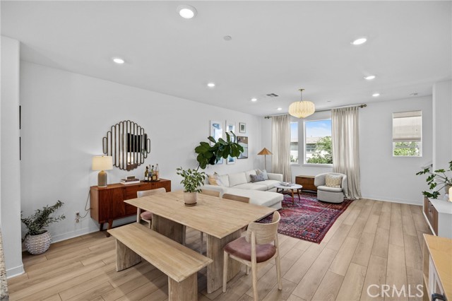 Detail Gallery Image 3 of 47 For 323 Adela, Lake Forest,  CA 92630 - 3 Beds | 3/1 Baths