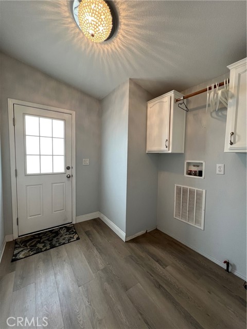 9080 Bloomfield Avenue, Cypress CA: https://media.crmls.org/medias/0296e966-21a0-4cce-b9aa-34827ad174fe.jpg