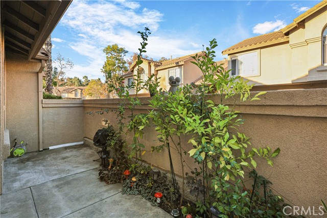 Detail Gallery Image 4 of 43 For 46 Promontory, Aliso Viejo,  CA 92656 - 2 Beds | 2/1 Baths