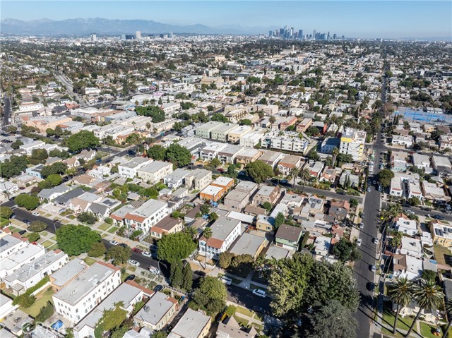 Detail Gallery Image 9 of 56 For 2840 Potomac Ave #1/2,  Los Angeles,  CA 90016 - 2 Beds | 1 Baths