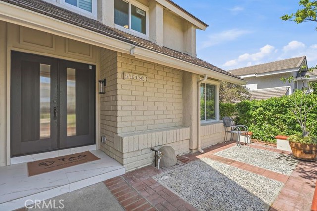 Detail Gallery Image 2 of 50 For 22141 Comanche, Lake Forest,  CA 92630 - 4 Beds | 2/1 Baths