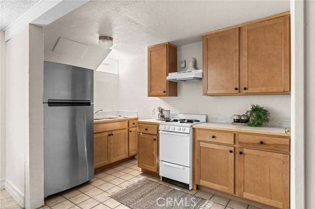 Detail Gallery Image 49 of 73 For 587 E 3rd, Chico,  CA 95928 - 5 Beds | 3 Baths