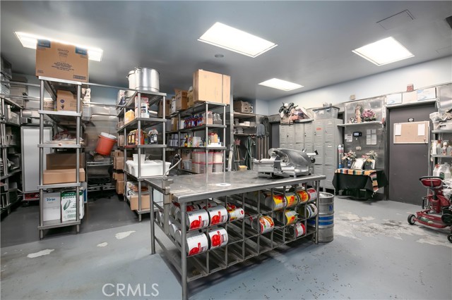 2162 E Palmdale Boulevard, Palmdale CA: https://media.crmls.org/medias/029911b1-0314-45d3-ba17-04195017eb07.jpg