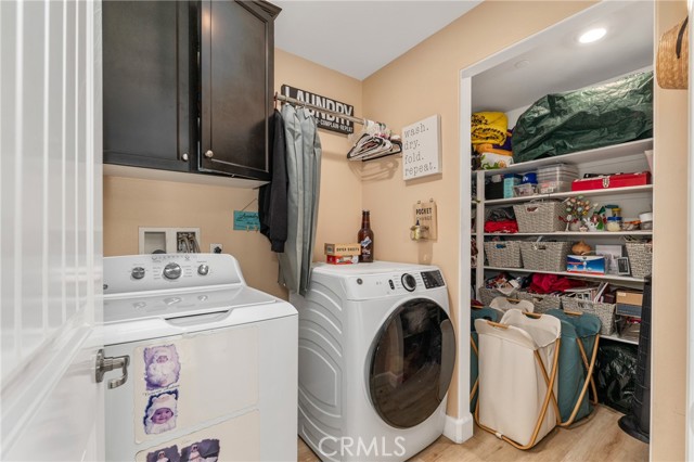 8011 Sea Salt Avenue, Fontana CA: https://media.crmls.org/medias/02995add-9978-4292-984f-a9ae932faa93.jpg