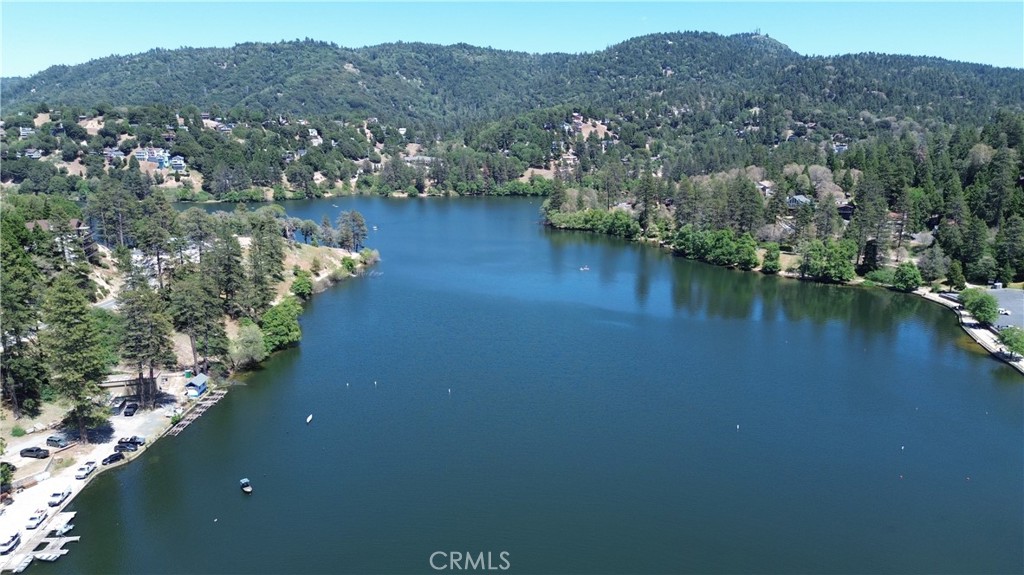 https://media.crmls.org/medias/029abdd8-f02f-49ec-b25a-c7d82525400c.jpg?preset=X-Large
