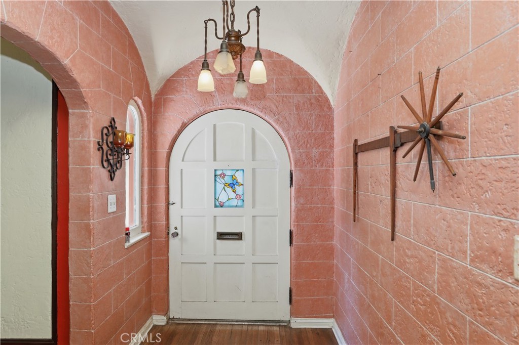 https://media.crmls.org/medias/029ae4ea-1814-44f0-8ea9-2976c631840b.jpg?preset=X-Large
