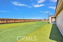 https://media.crmls.org/medias/029bd429-b1ed-44b7-9db7-f9a856239466.jpg?preset=X-Large