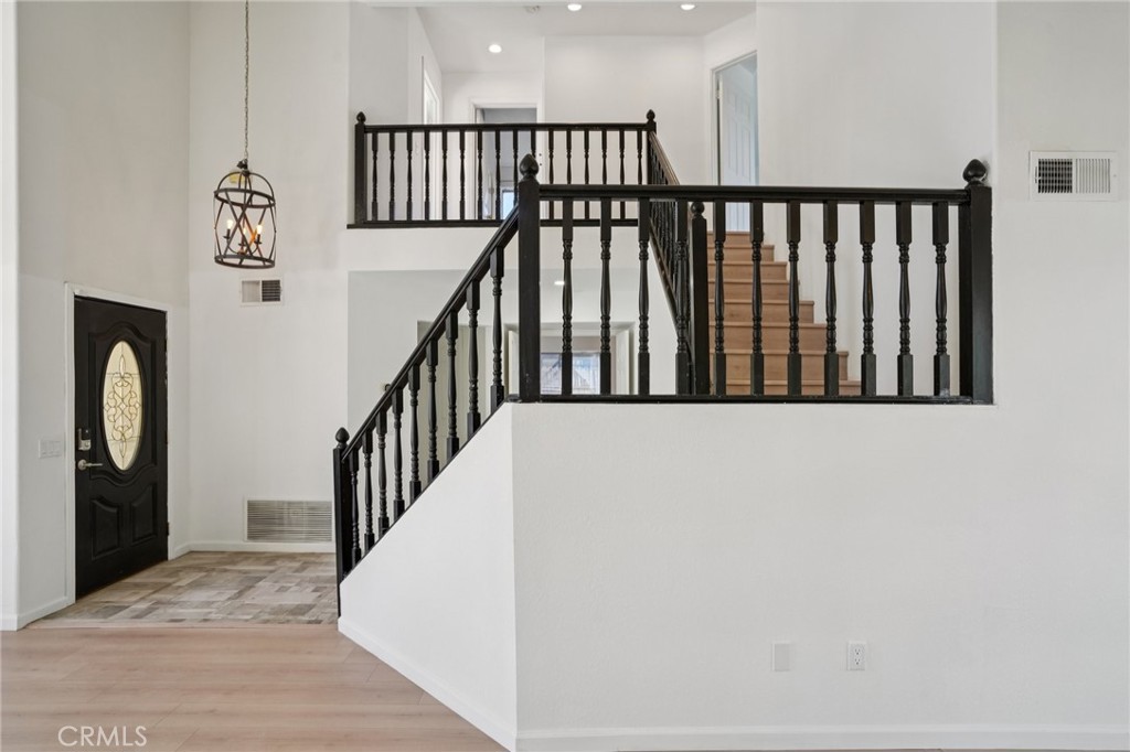 MLS #SR25254629 image #6