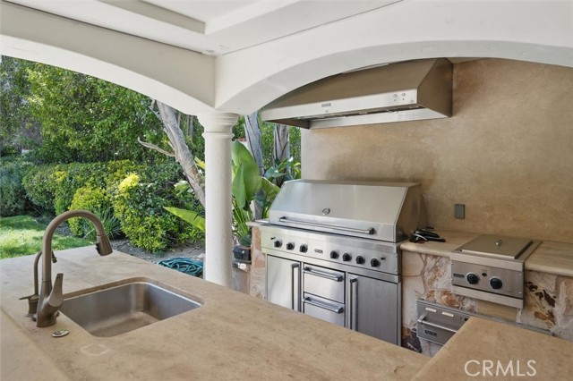 Detail Gallery Image 41 of 75 For 25132 Barnhill Rd, Saugus,  CA 91350 - 6 Beds | 6 Baths