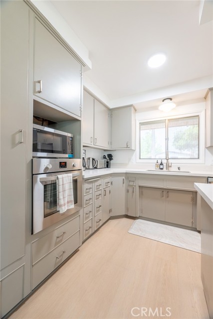 Detail Gallery Image 10 of 50 For 705 E Foothill Blvd, Glendora,  CA 91741 - 4 Beds | 2 Baths