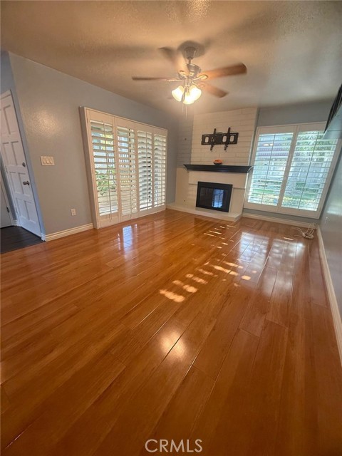 11459 Shippigan Way, Cypress CA: https://media.crmls.org/medias/029e1350-2f2c-4986-87af-b7e019dfaa3e.jpg