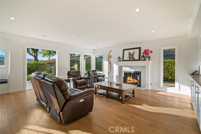 1 New Haven, Laguna Niguel CA: https://media.crmls.org/medias/029ee242-48d9-4a9e-bd2b-1c30c9f02977.jpg