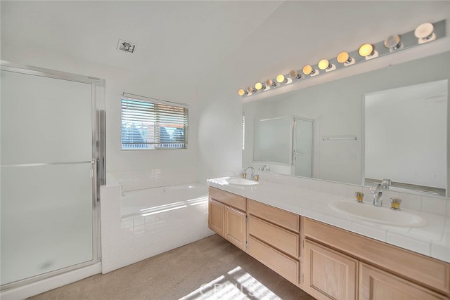 Detail Gallery Image 33 of 60 For 19149 Catalina, Apple Valley,  CA 92308 - 4 Beds | 3/1 Baths