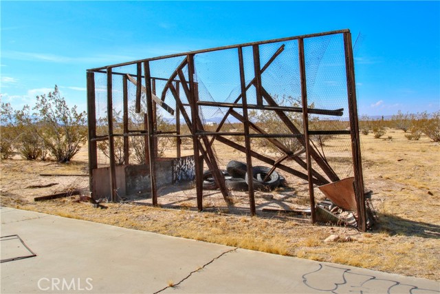 Detail Gallery Image 10 of 45 For 62105 Moon Dr, Joshua Tree,  CA 92252 - 1 Beds | 2 Baths