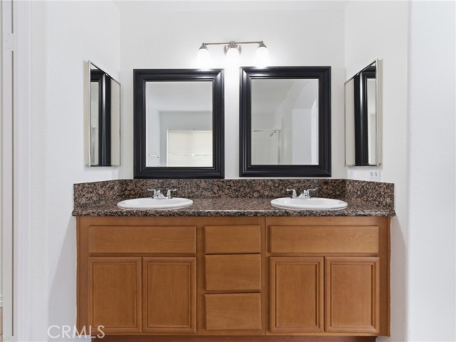 Detail Gallery Image 25 of 36 For 29436 Shannon Ct, Canyon Country,  CA 91387 - 4 Beds | 2/1 Baths