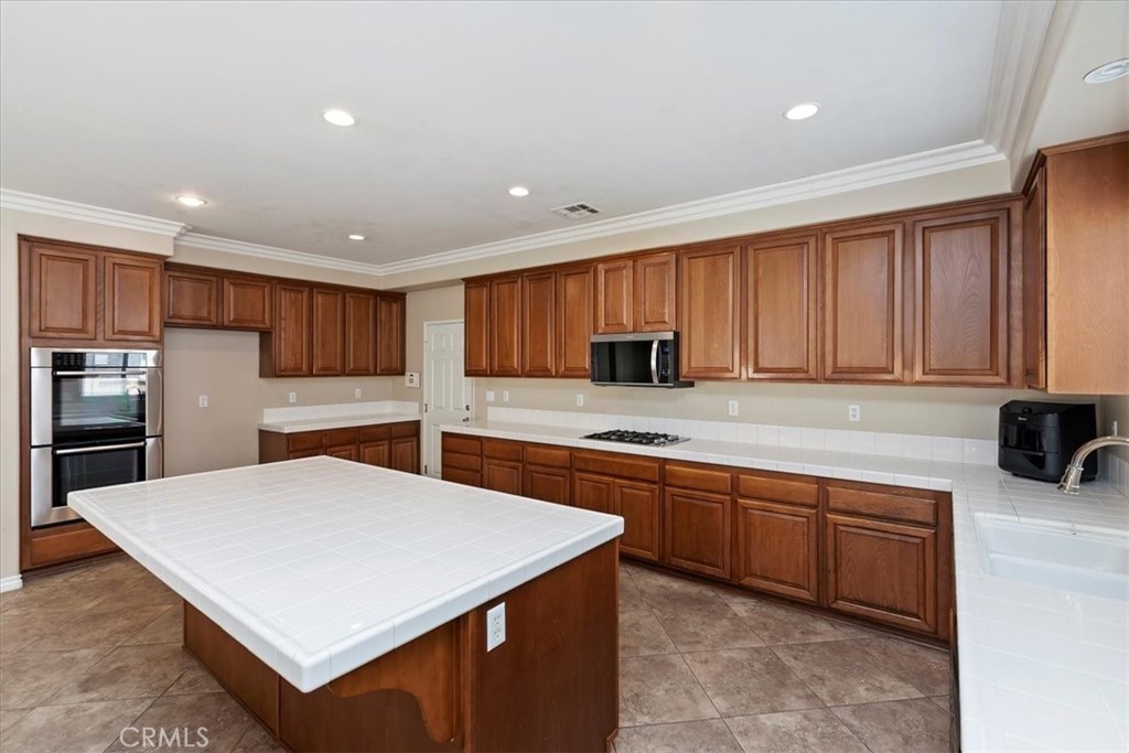 MLS #OC25117971 img 22