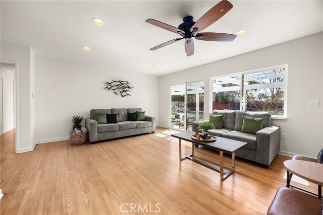 Detail Gallery Image 8 of 44 For 804 E Glenwood, Fullerton,  CA 92831 - 5 Beds | 3/1 Baths